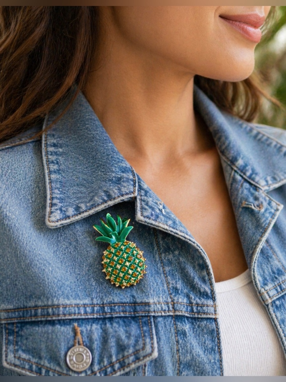 Rhinestone Enamel Pineapple Brooch – gold, green, amber color 🍍✨